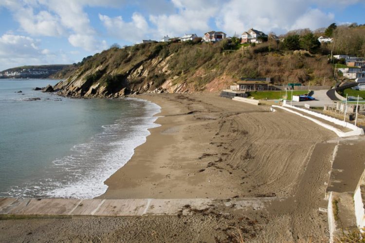 Millendreath Cornwall beach 1000x662 1